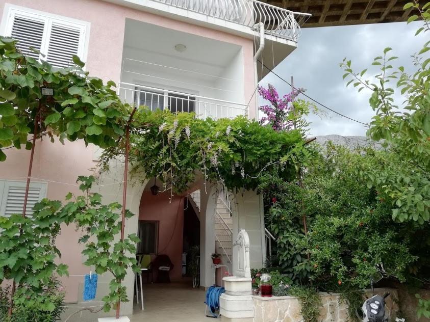 Apartmani Miki Podgora Exterior foto