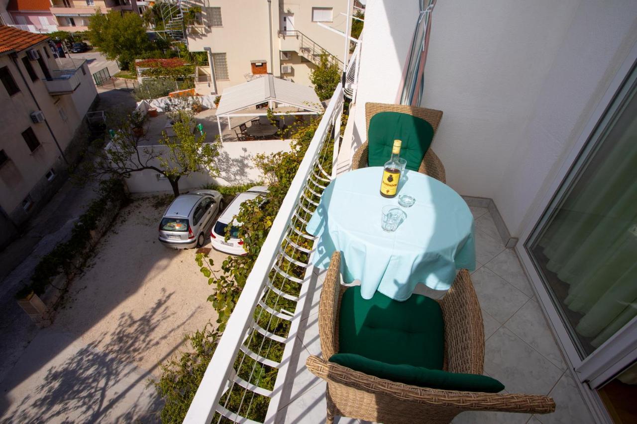 Apartmani Miki Podgora Exterior foto