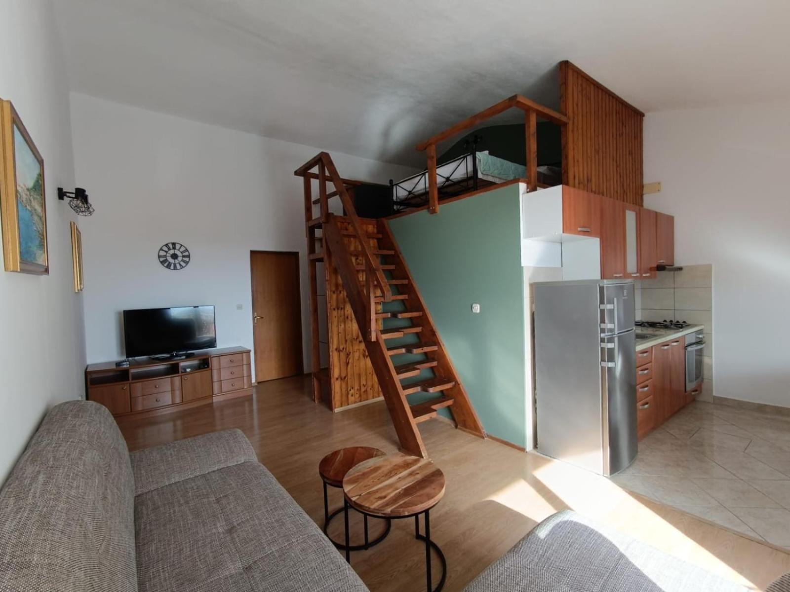 Apartmani Miki Podgora Exterior foto