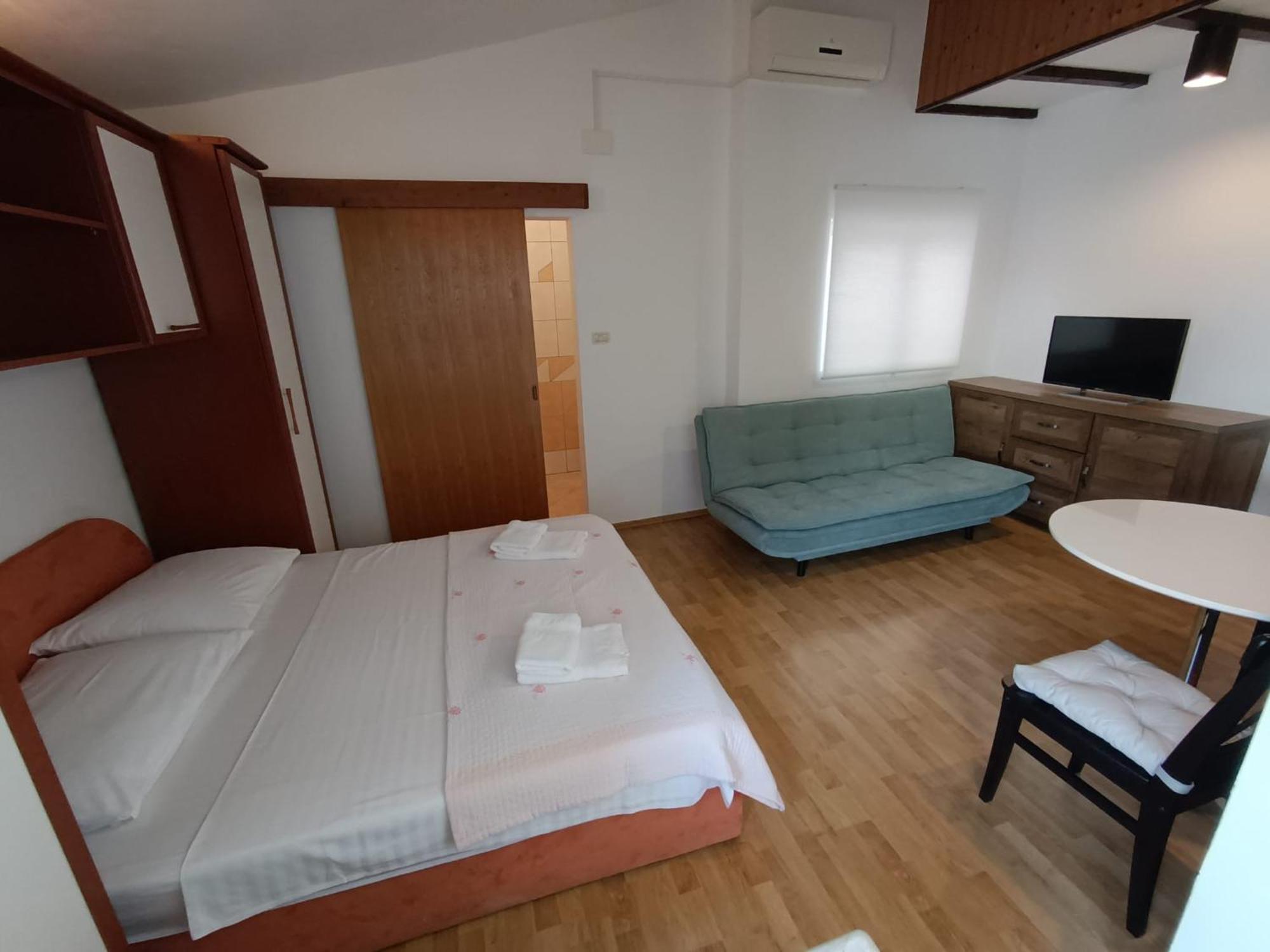 Apartmani Miki Podgora Exterior foto