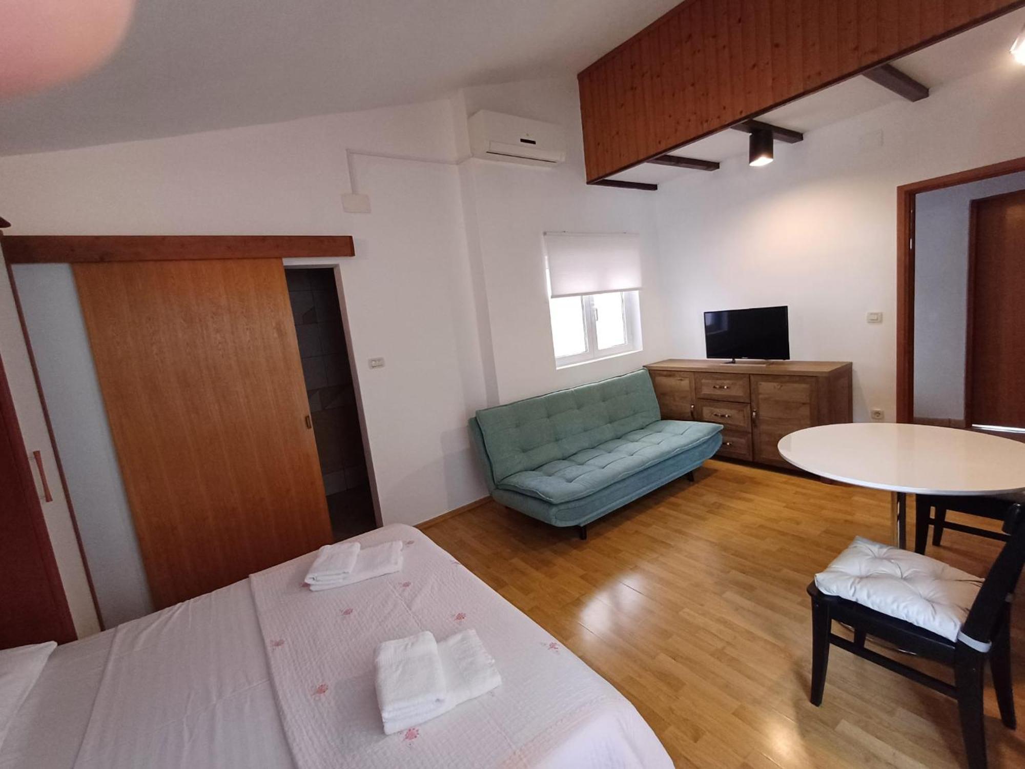 Apartmani Miki Podgora Exterior foto